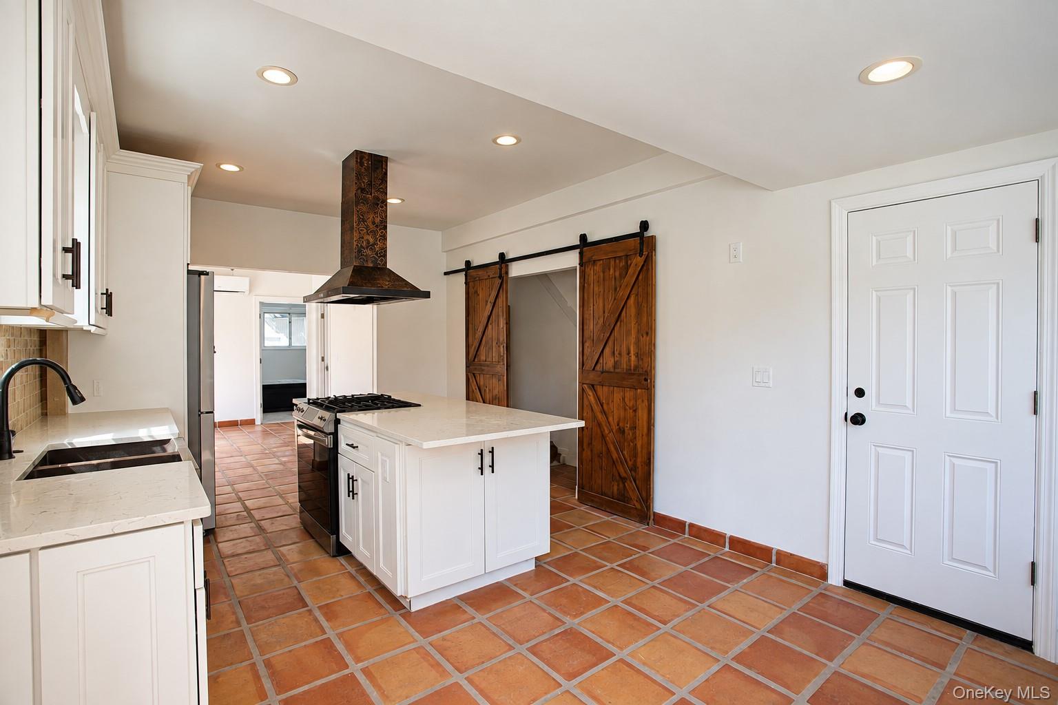 45 Lynbrook Avenue 1 Property Photo 5