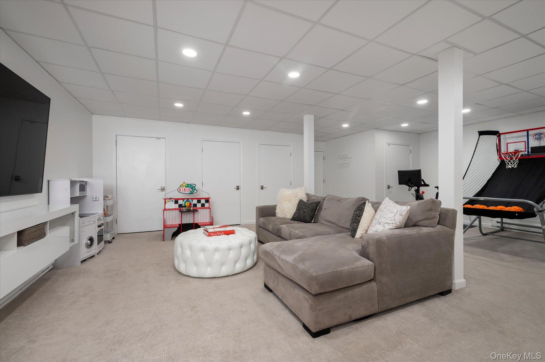 15 Pound Ridge Road Property Photo 31