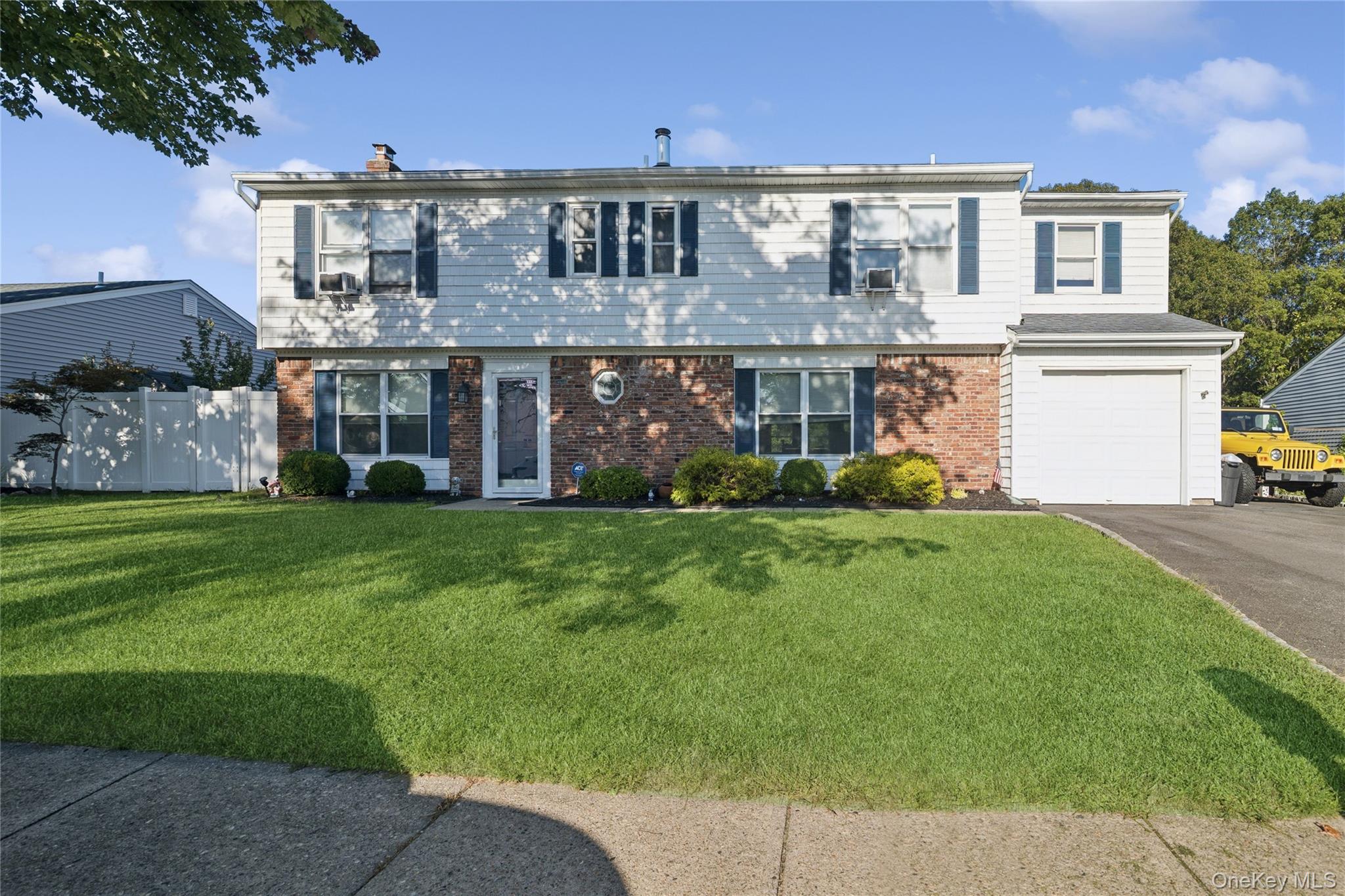 7 Springmeadow Drive Property Photo 2