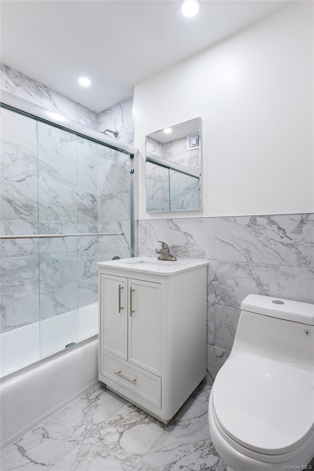2621 Palisade Avenue 1g Property Photo 11