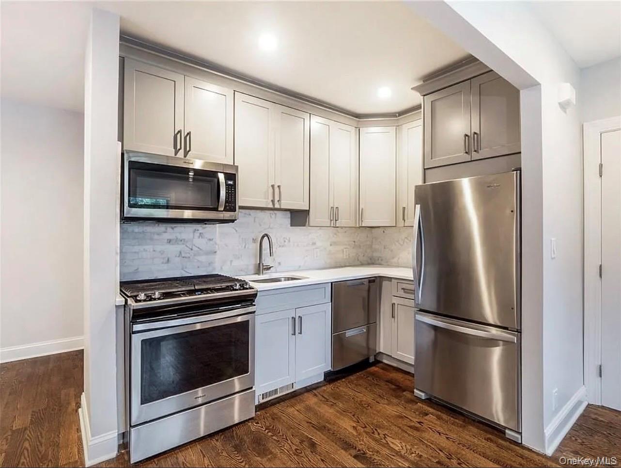200 West Street Property Photo 4