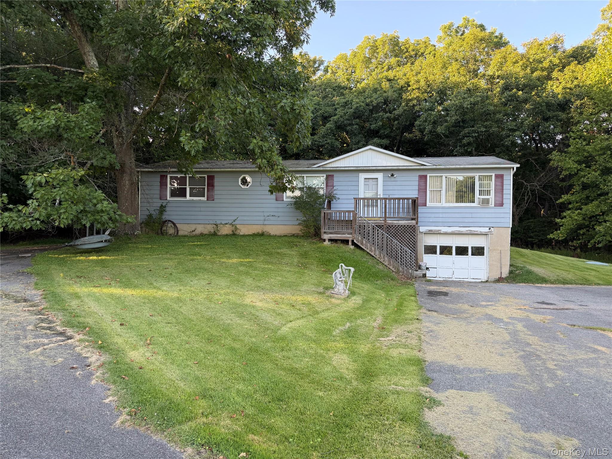 894 Wallkill Avenue Property Photo 1