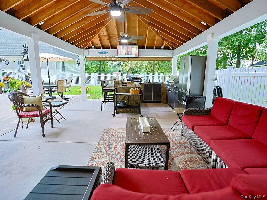 2 Panther Lane Property Photo 3