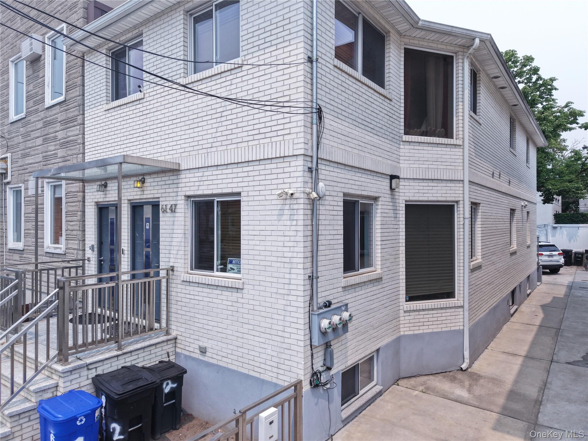 6147 56th Avenue Property Photo 2