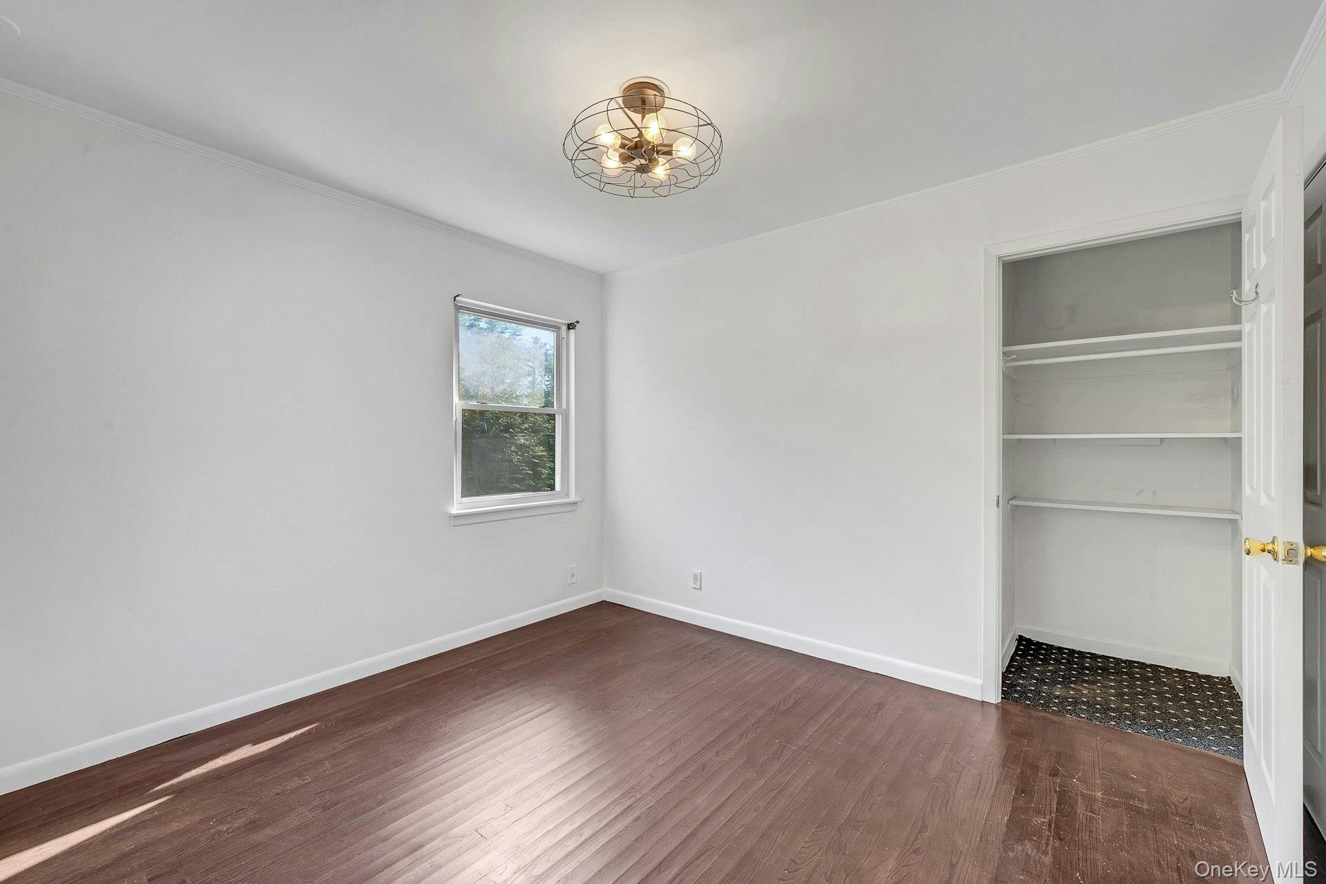 13 Colonial Road Property Photo 17