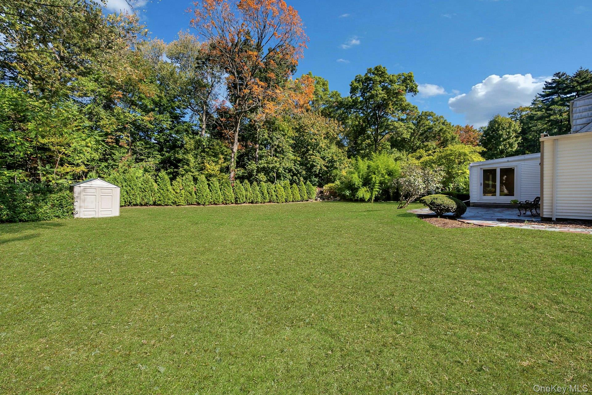 13 Colonial Road Property Photo 30