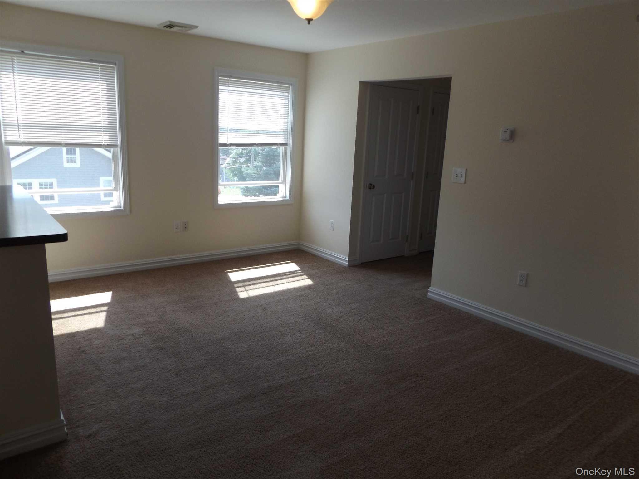 4 State Street 6 Property Photo 8