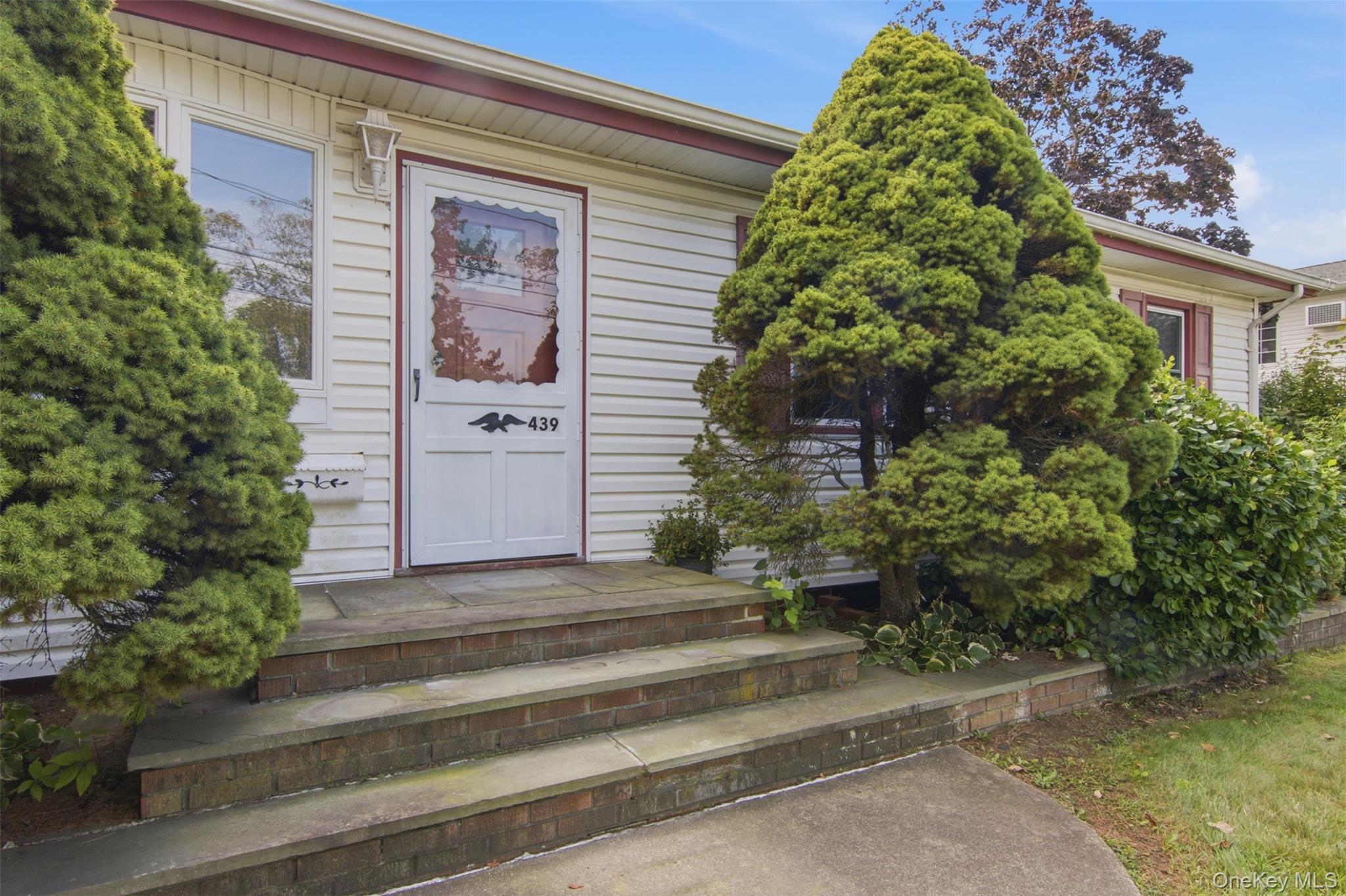 439 9th Street Property Photo 4
