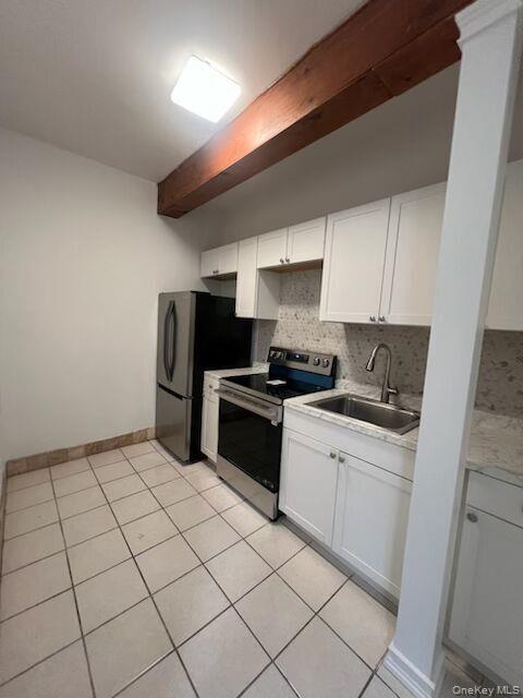 12 Edna Ln Property Photo 8
