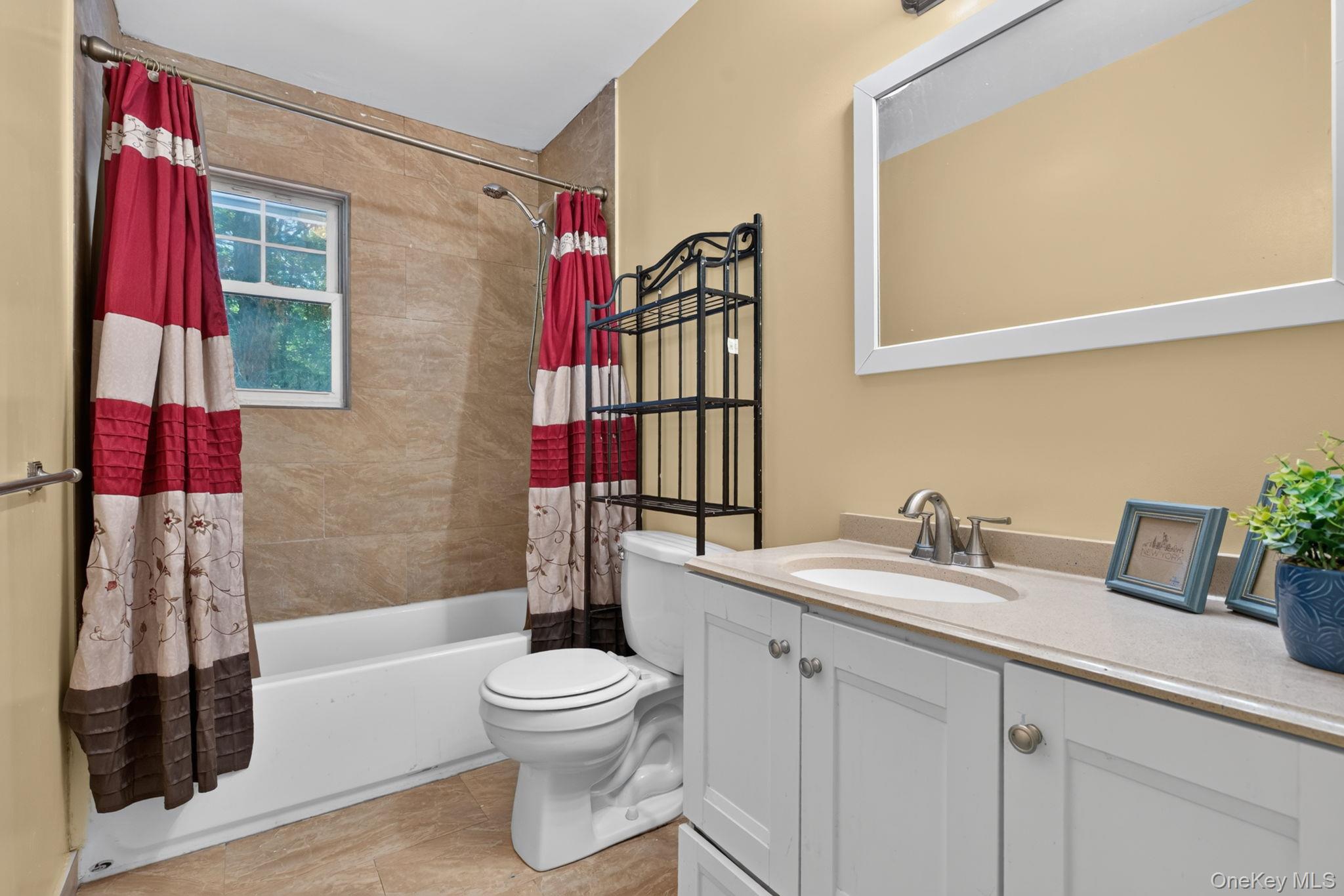 11 Amy Lane Property Photo 15