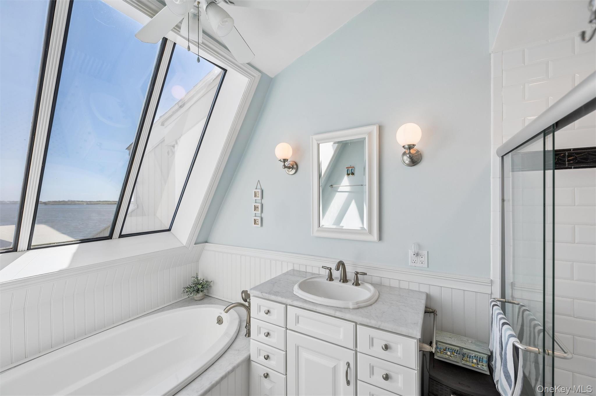 14 Waters Edge Property Photo 15