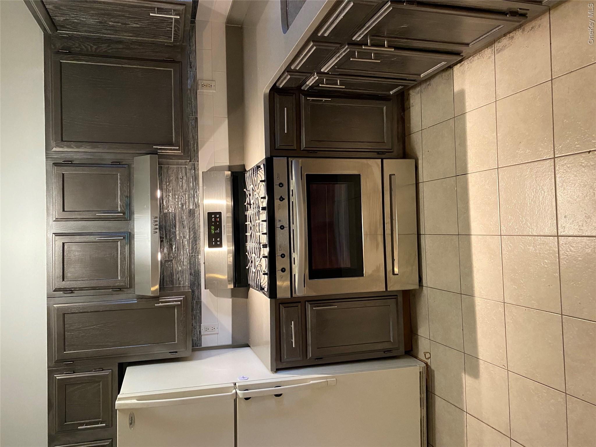 16 Stage Road Property Photo 1