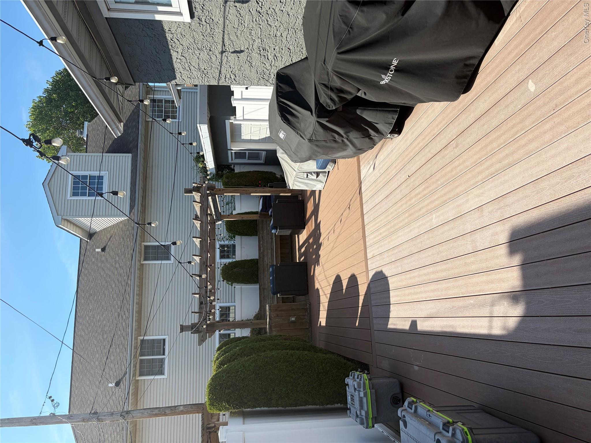 607 Lincoln Boulevard Property Photo 6