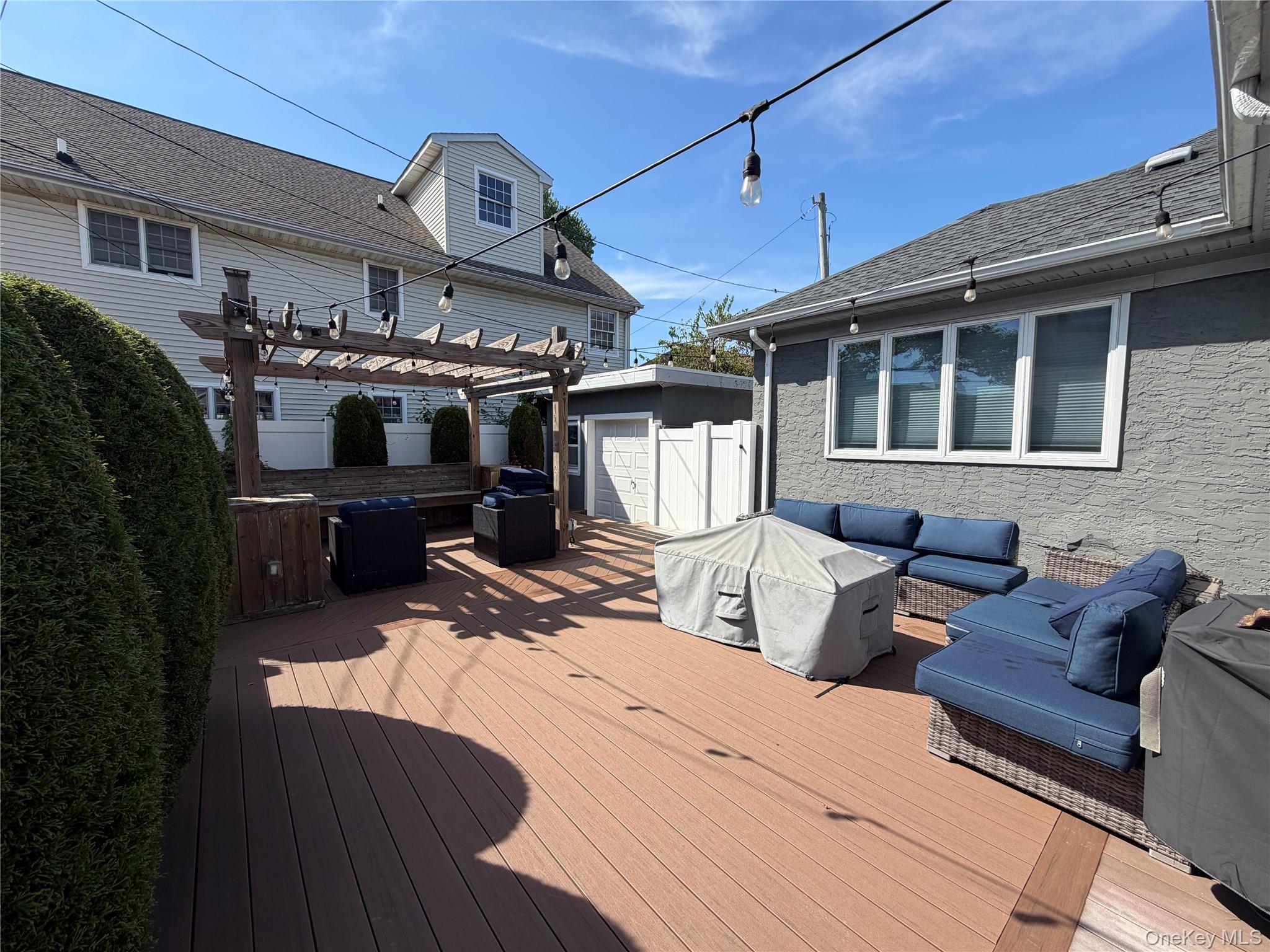 607 Lincoln Boulevard Property Photo 12