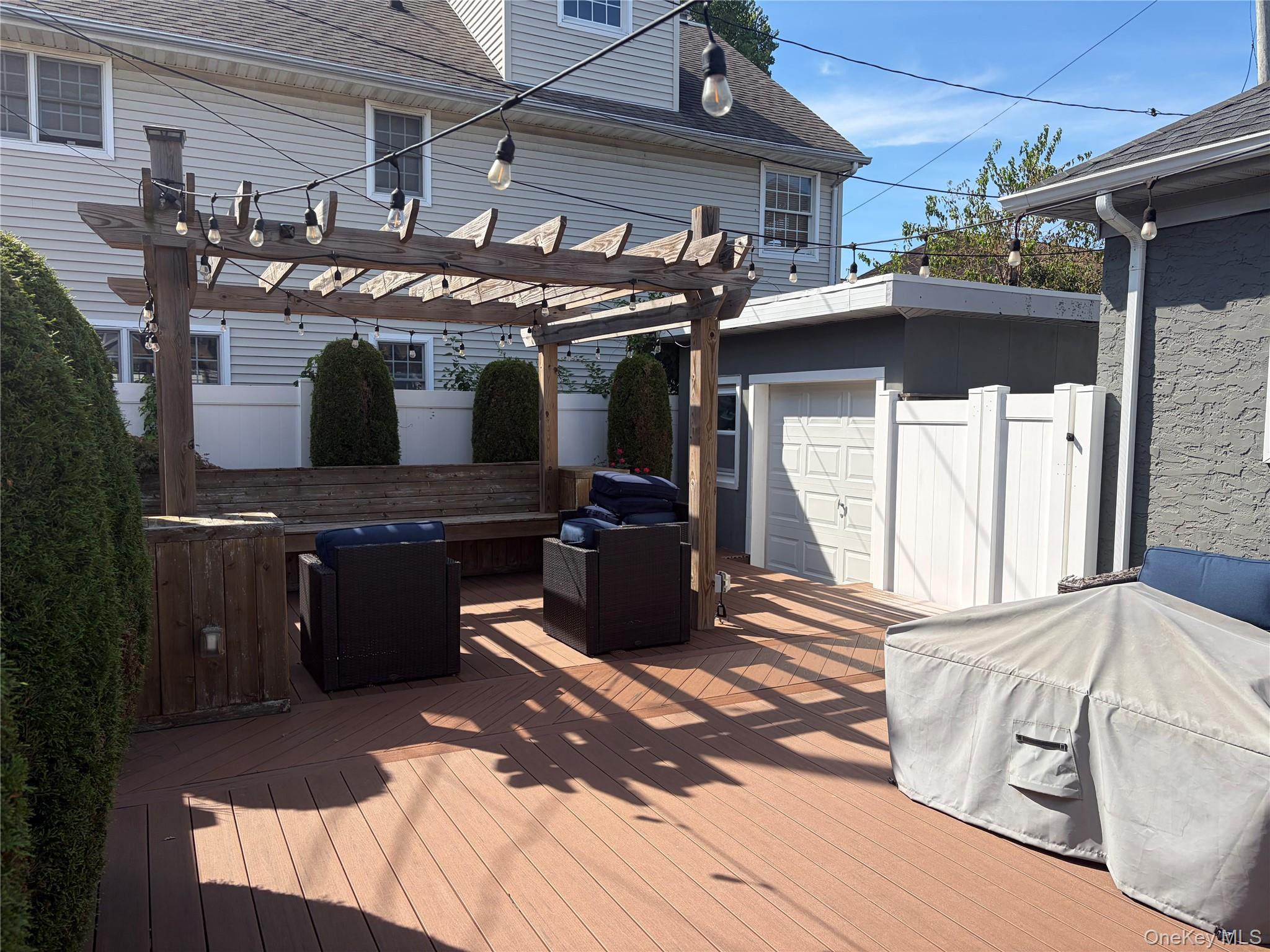 607 Lincoln Boulevard Property Photo 14