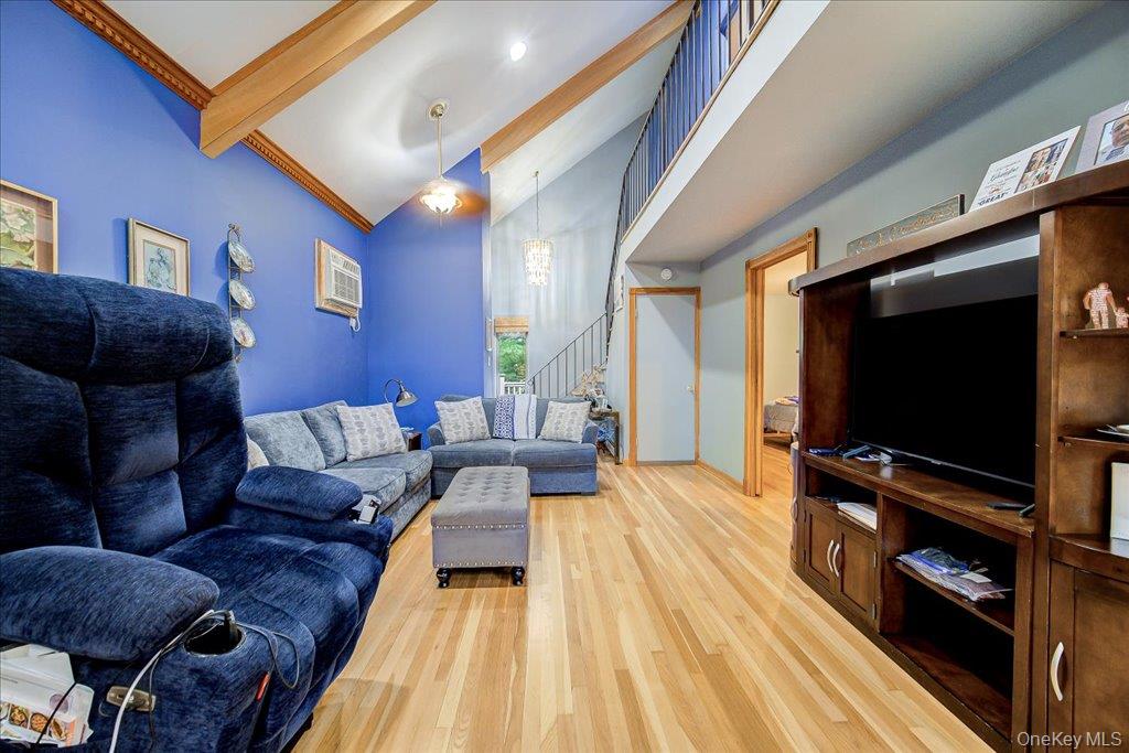 142 N Emerald Drive Property Photo 16