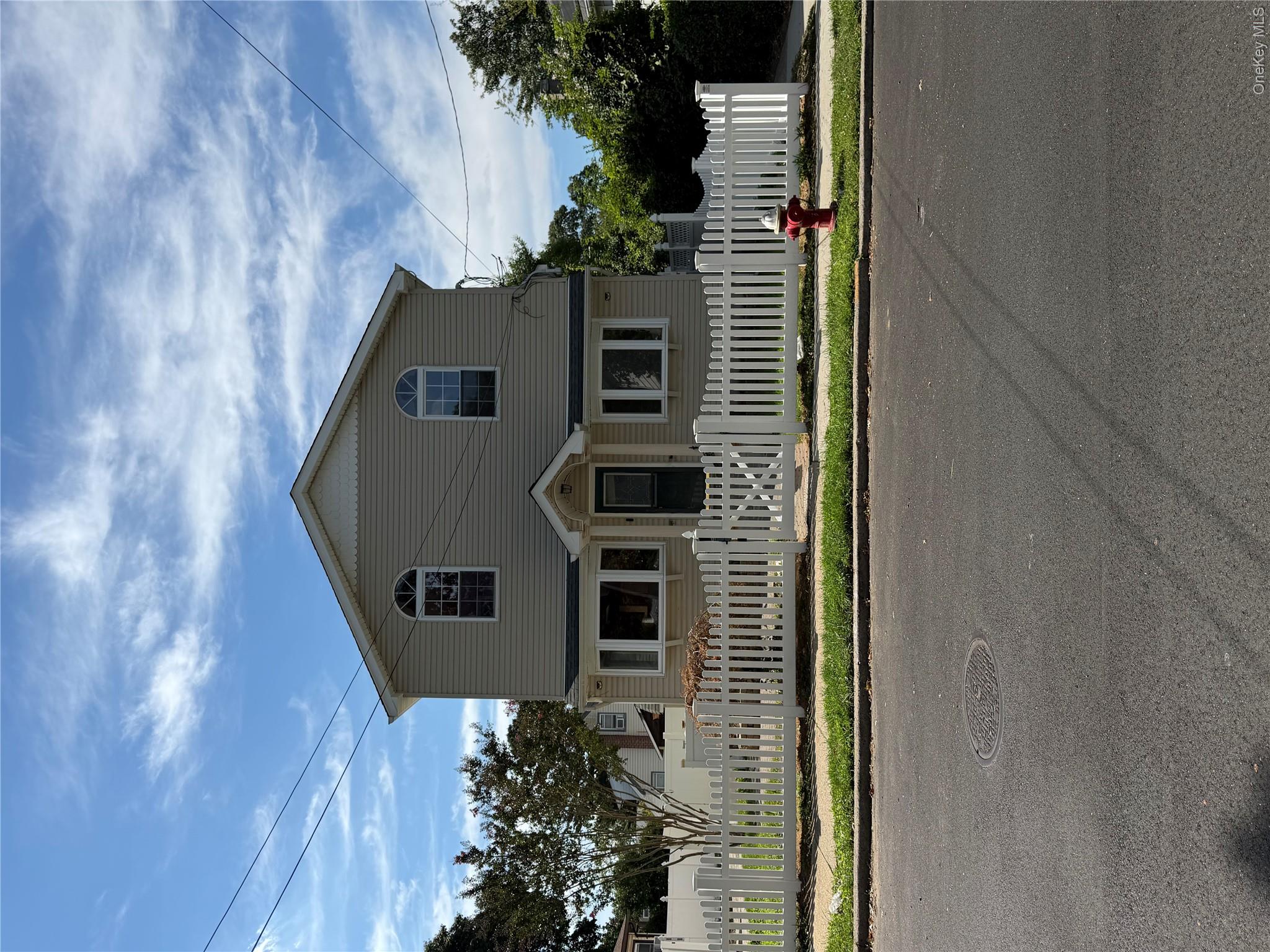 568 Park Avenue Property Photo 2