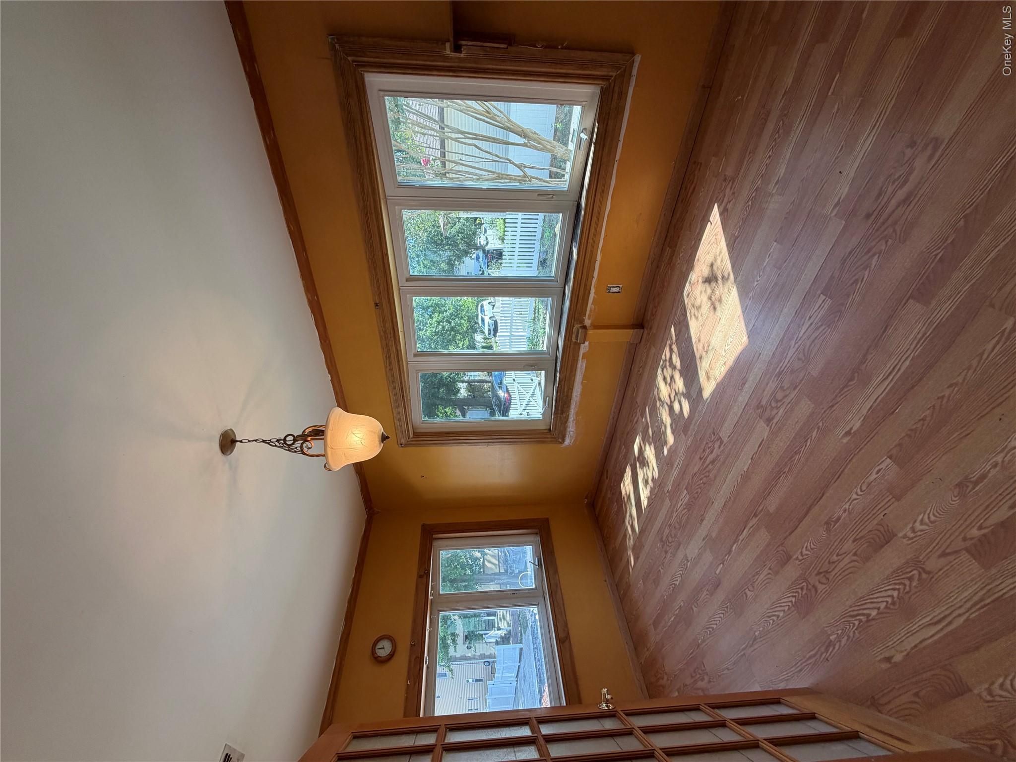 568 Park Avenue Property Photo 4