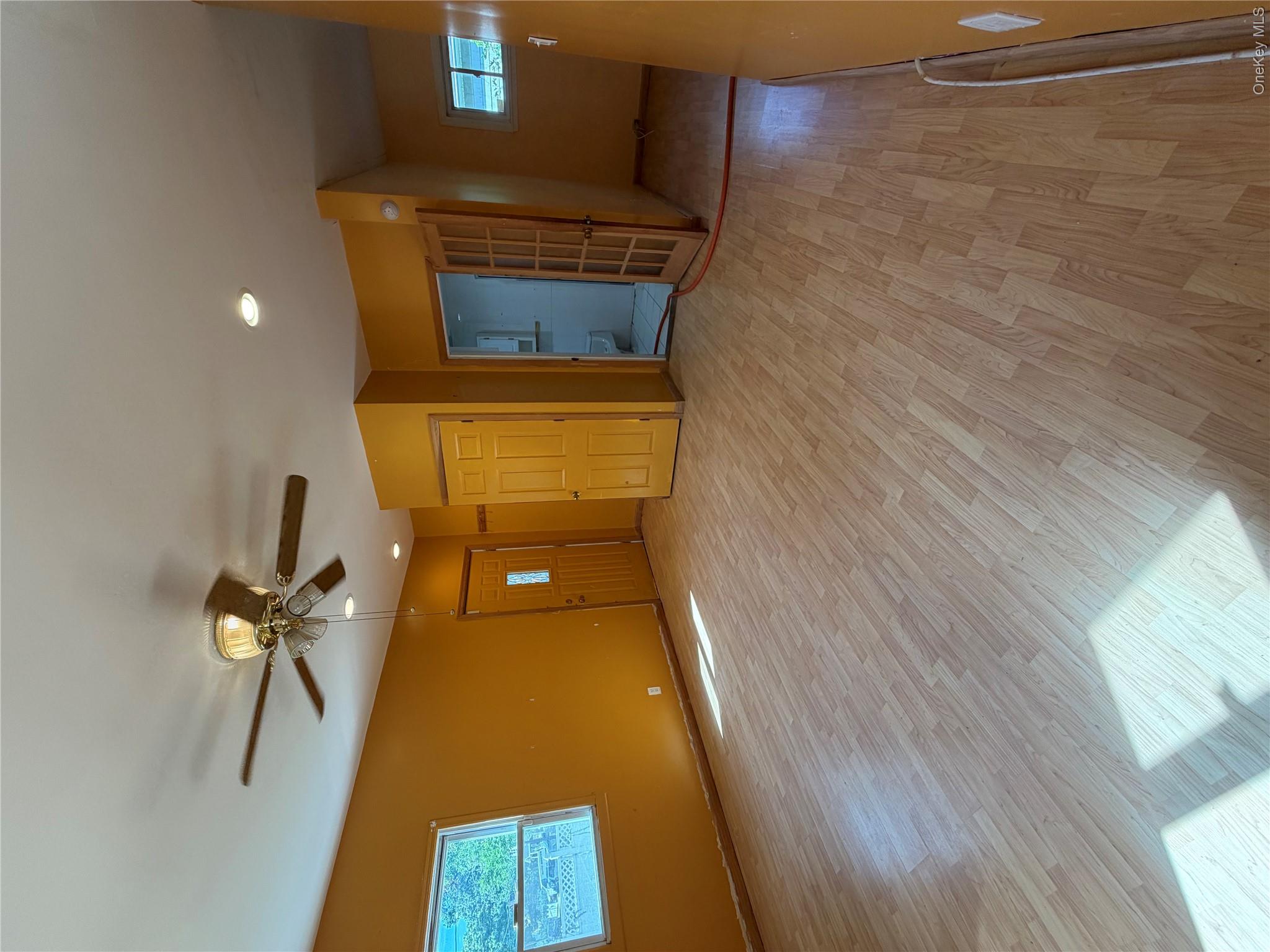 568 Park Avenue Property Photo 8