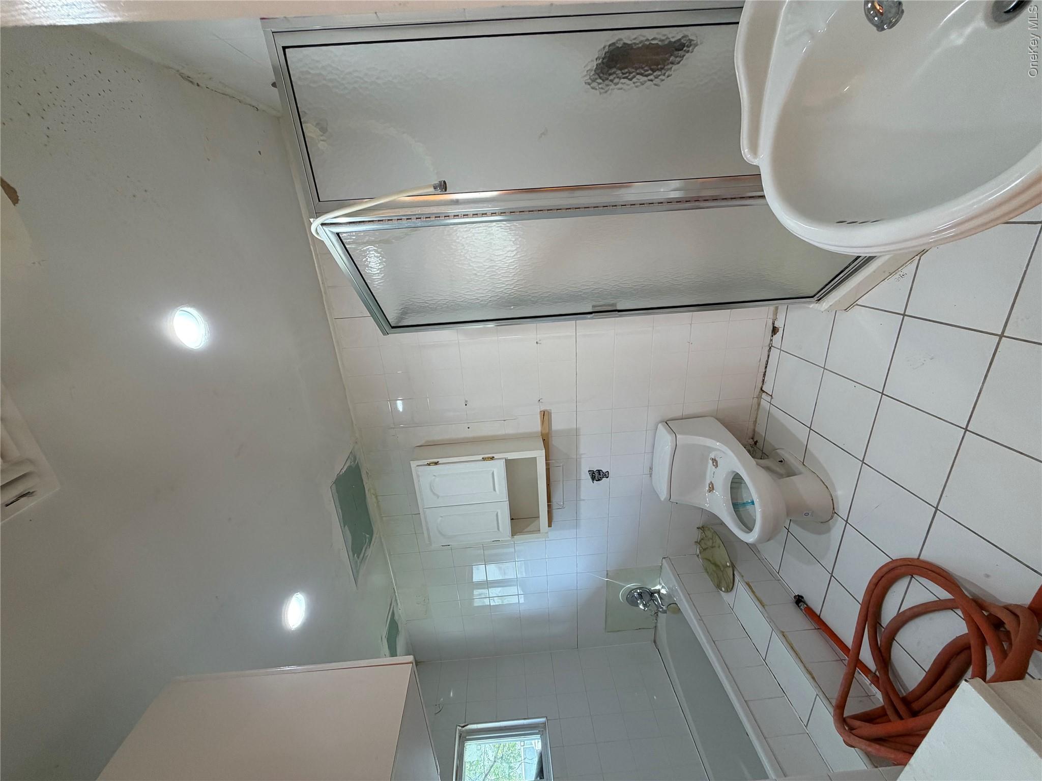 568 Park Avenue Property Photo 9