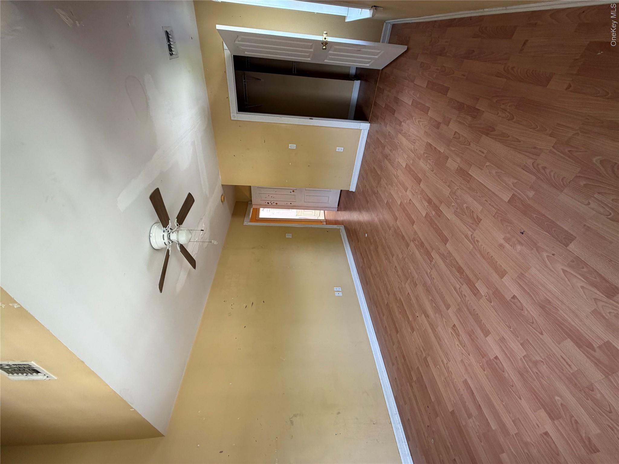 568 Park Avenue Property Photo 17