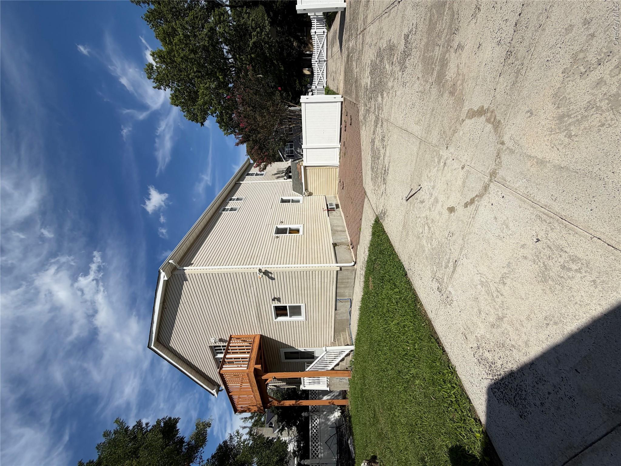 568 Park Avenue Property Photo 26