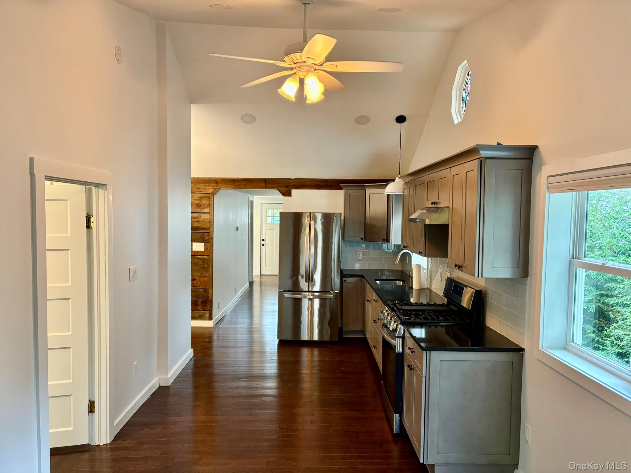 53 Rock City Road Property Photo 8