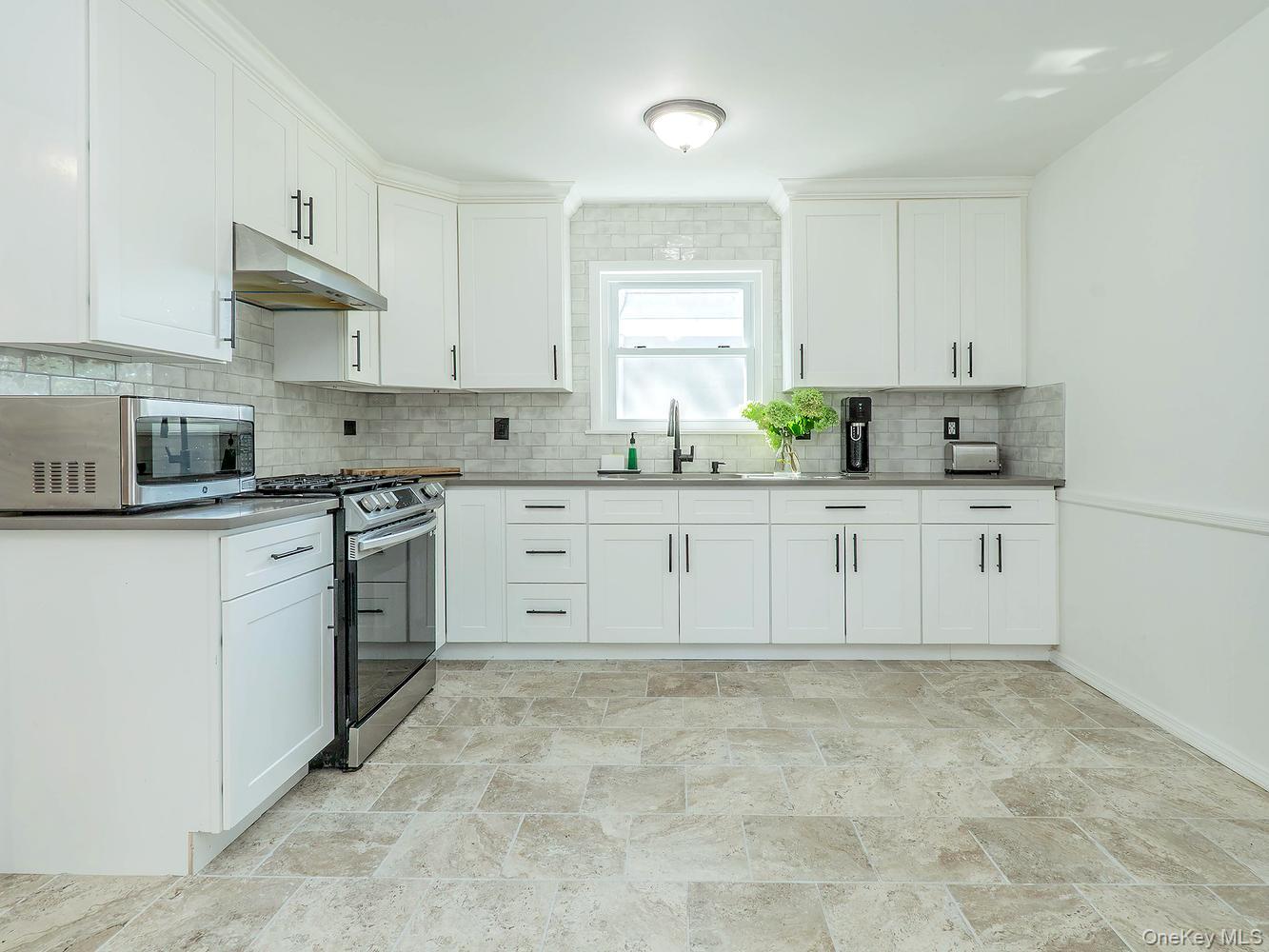 19 Elm Street Property Photo 2