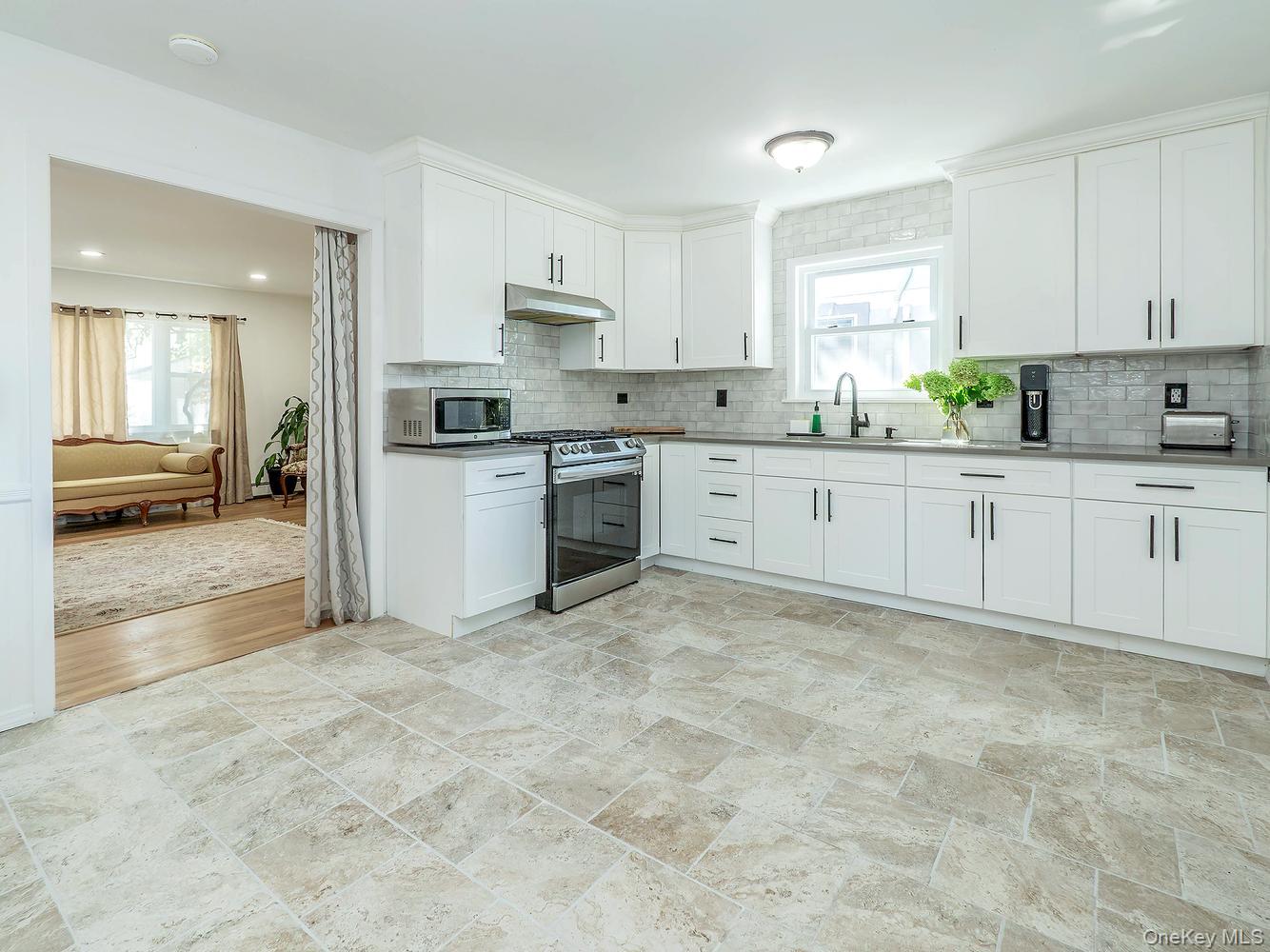 19 Elm Street Property Photo 6