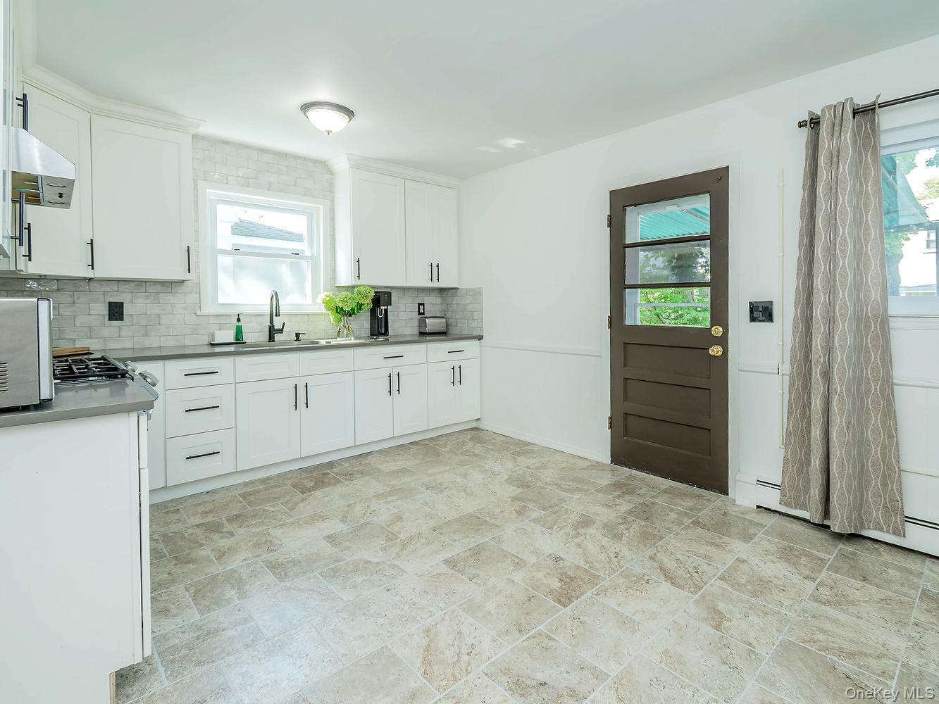 19 Elm Street Property Photo 7