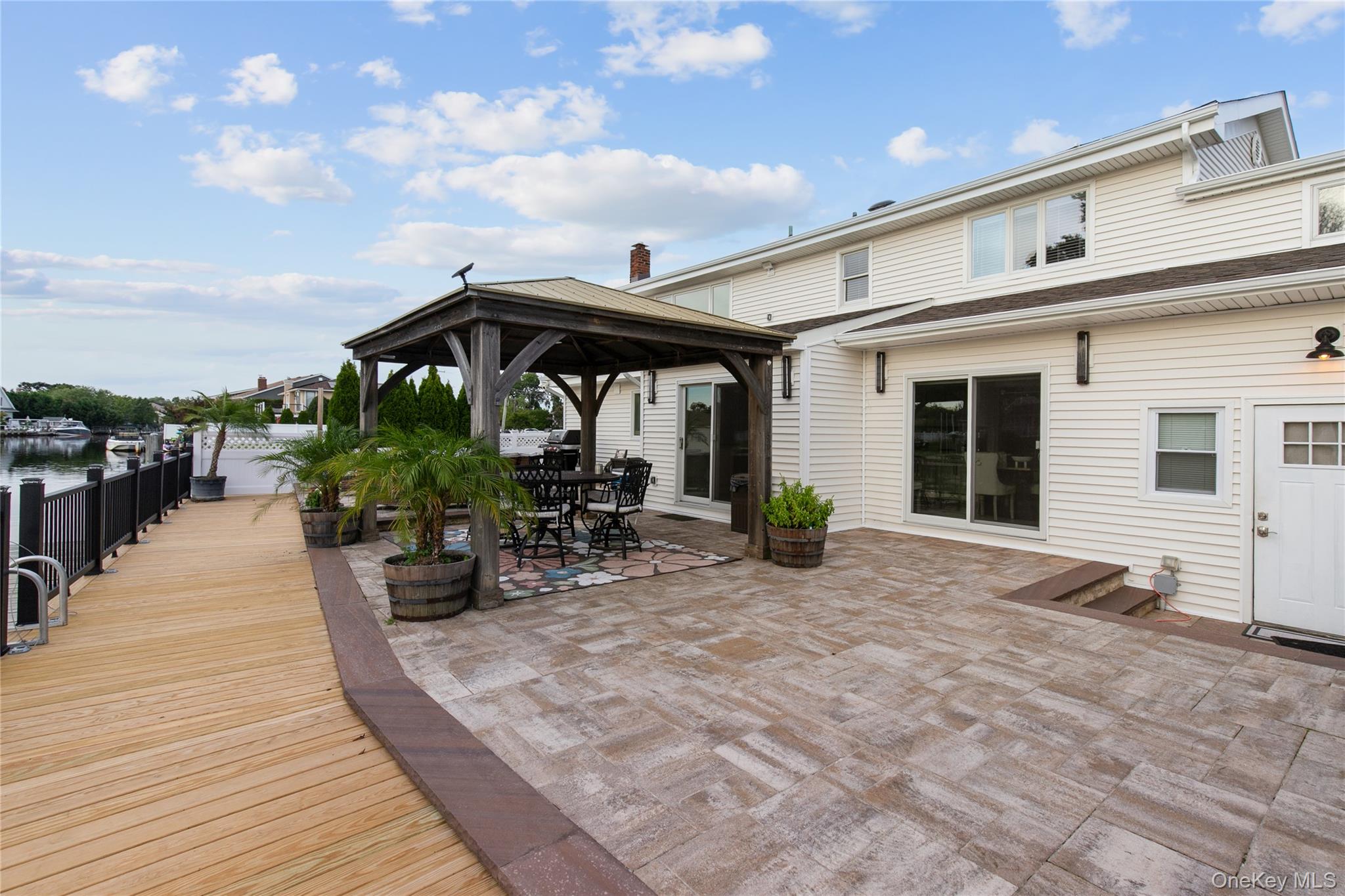 60 Alhambra Road Property Photo 6