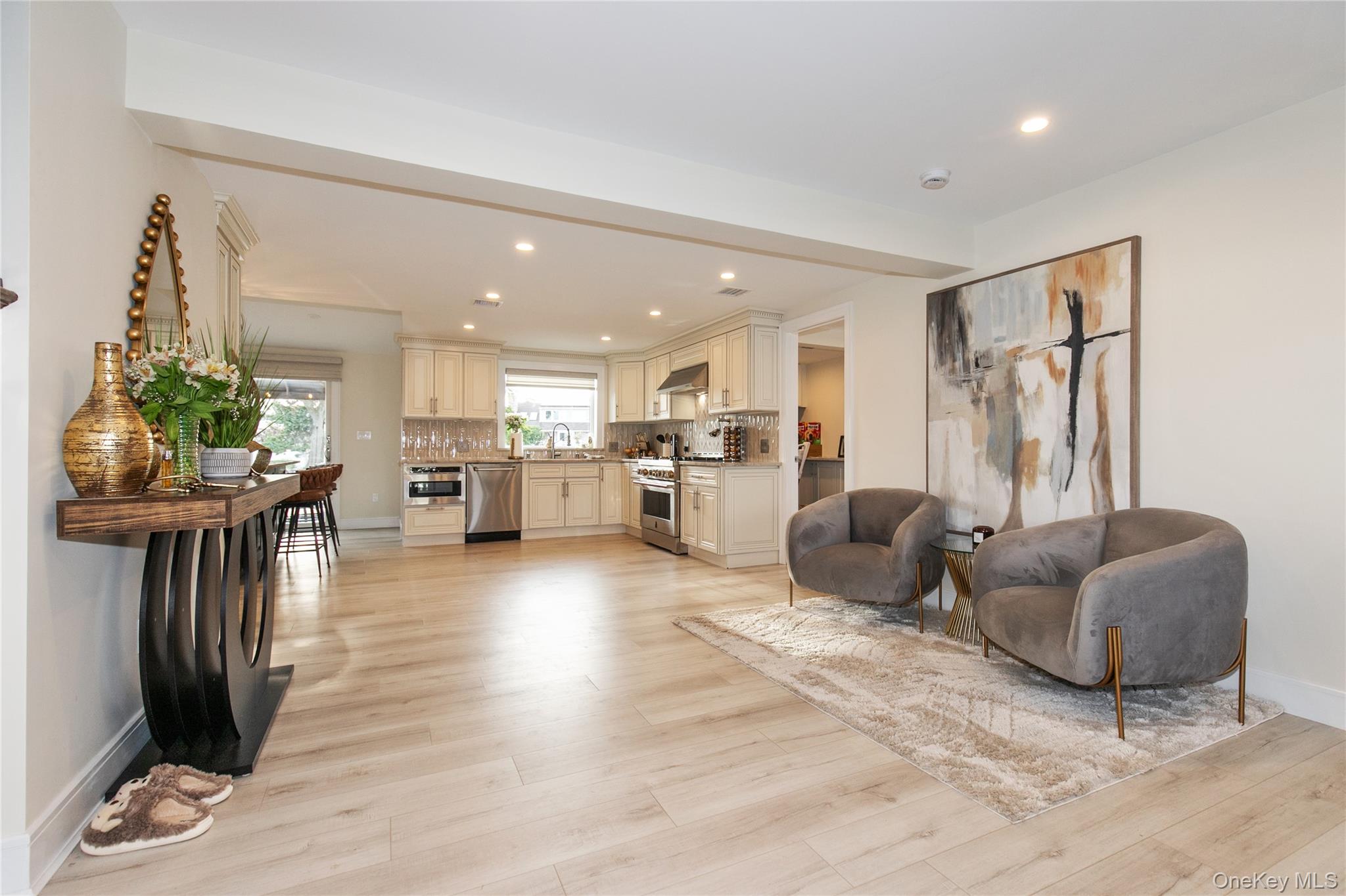 60 Alhambra Road Property Photo 11