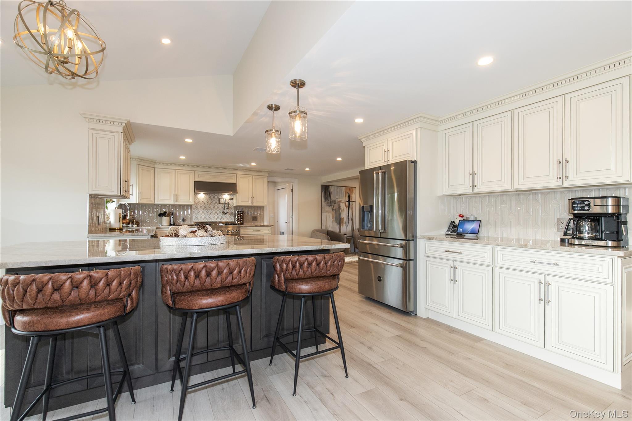 60 Alhambra Road Property Photo 15