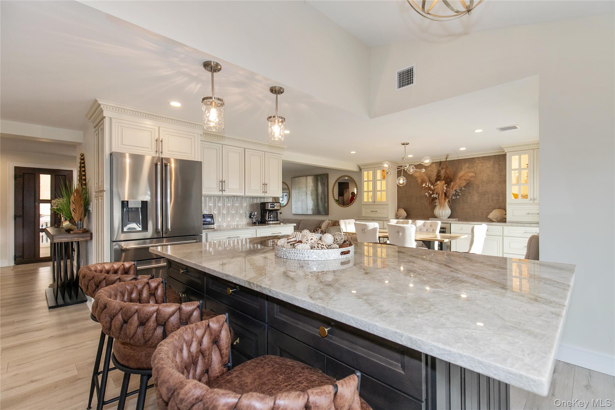 60 Alhambra Road Property Photo 17