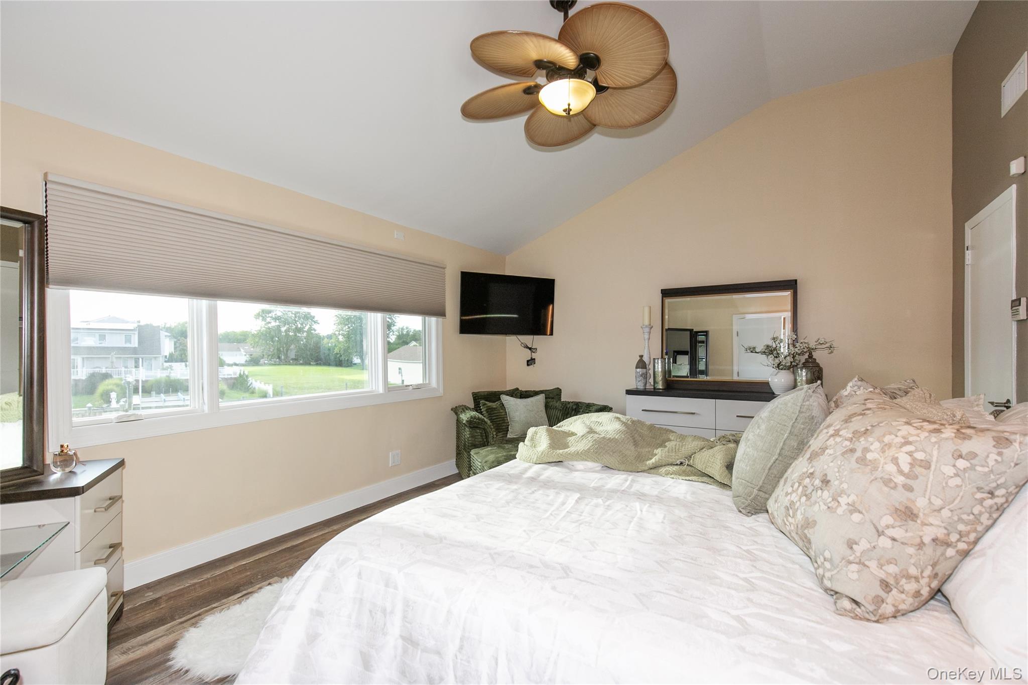 60 Alhambra Road Property Photo 26
