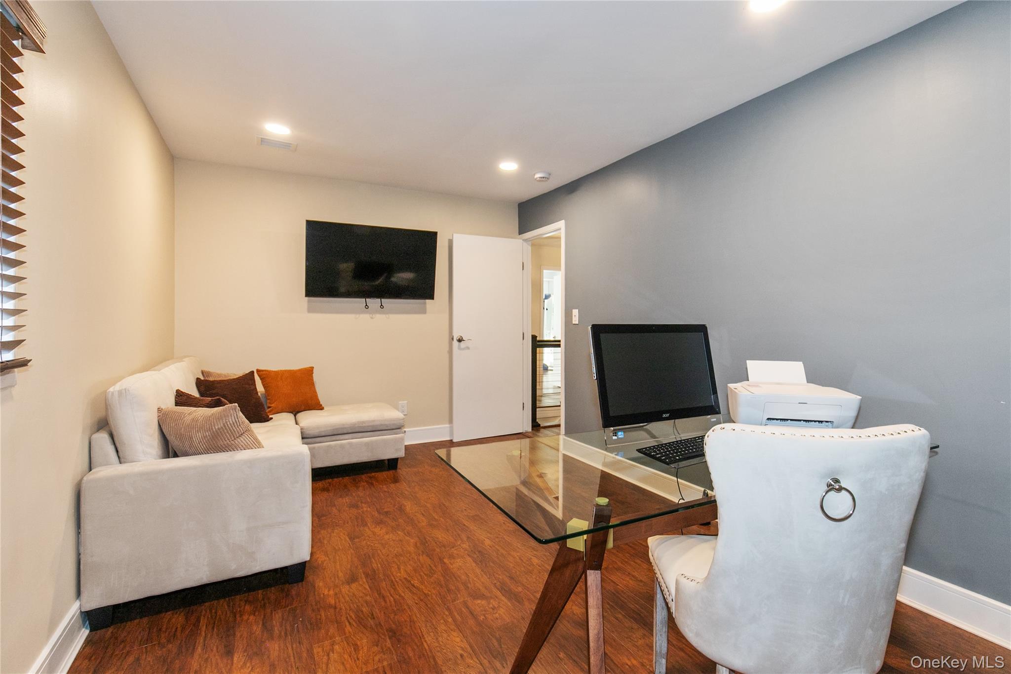 60 Alhambra Road Property Photo 29