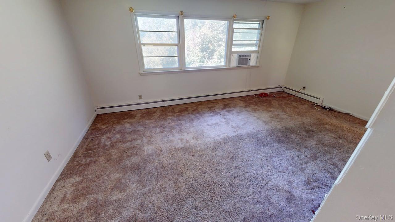 661 Warren Avenue Property Photo 5