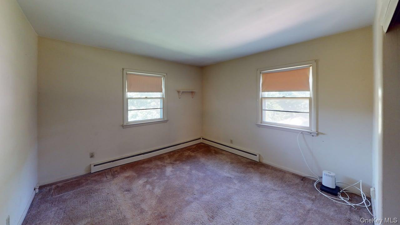 661 Warren Avenue Property Photo 9