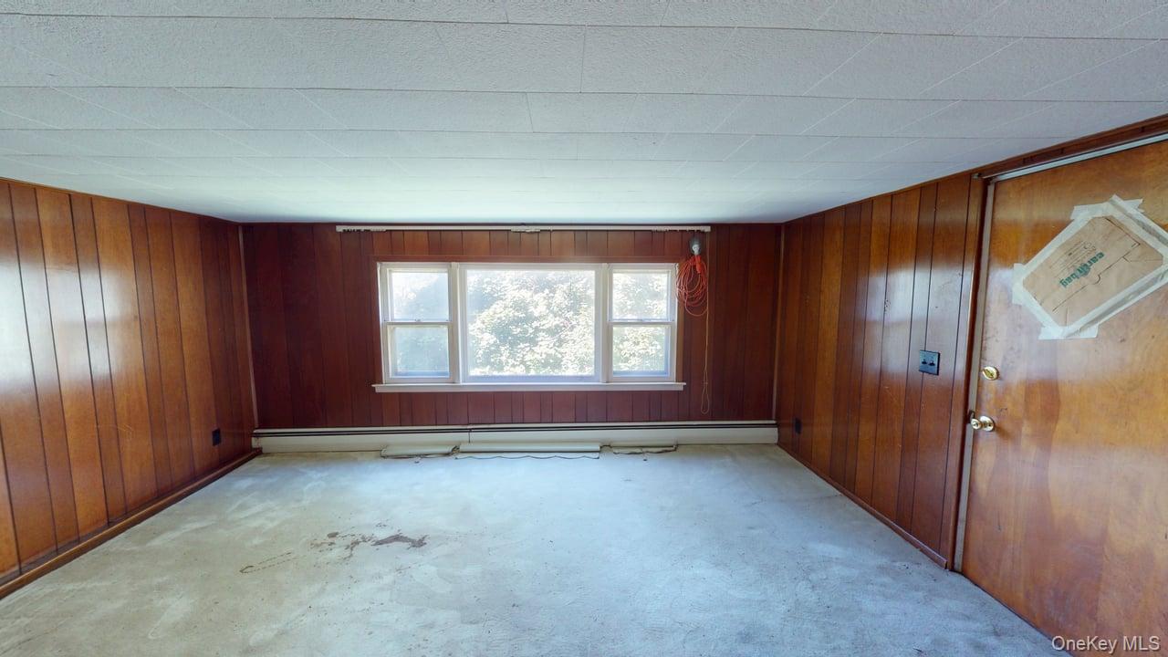 661 Warren Avenue Property Photo 12