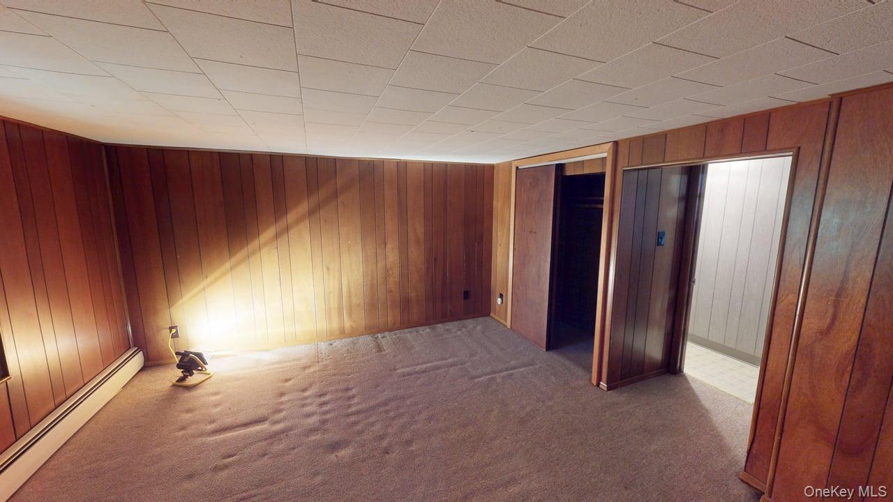 661 Warren Avenue Property Photo 14