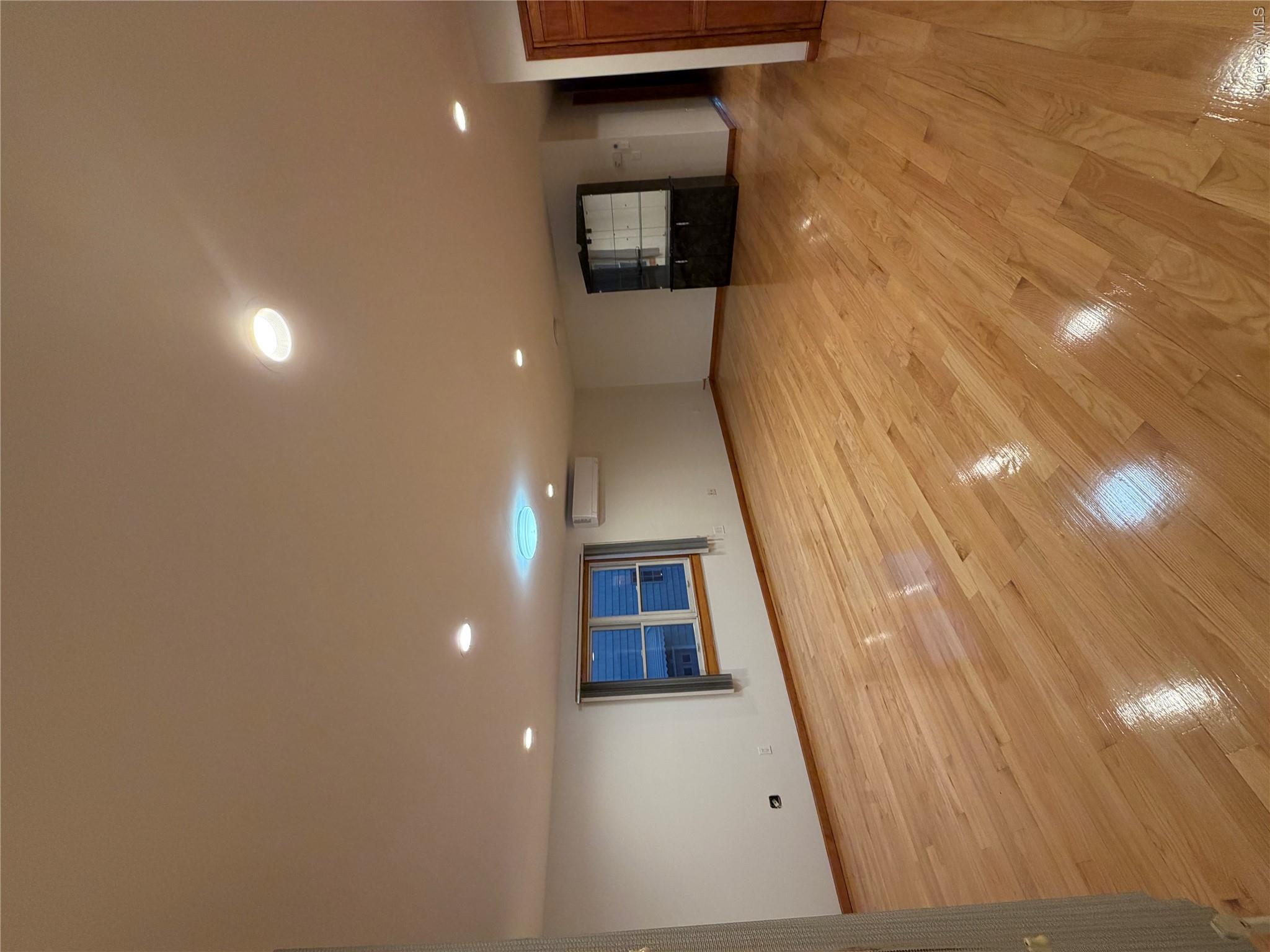 13324 133rd Street 1 Property Photo 3