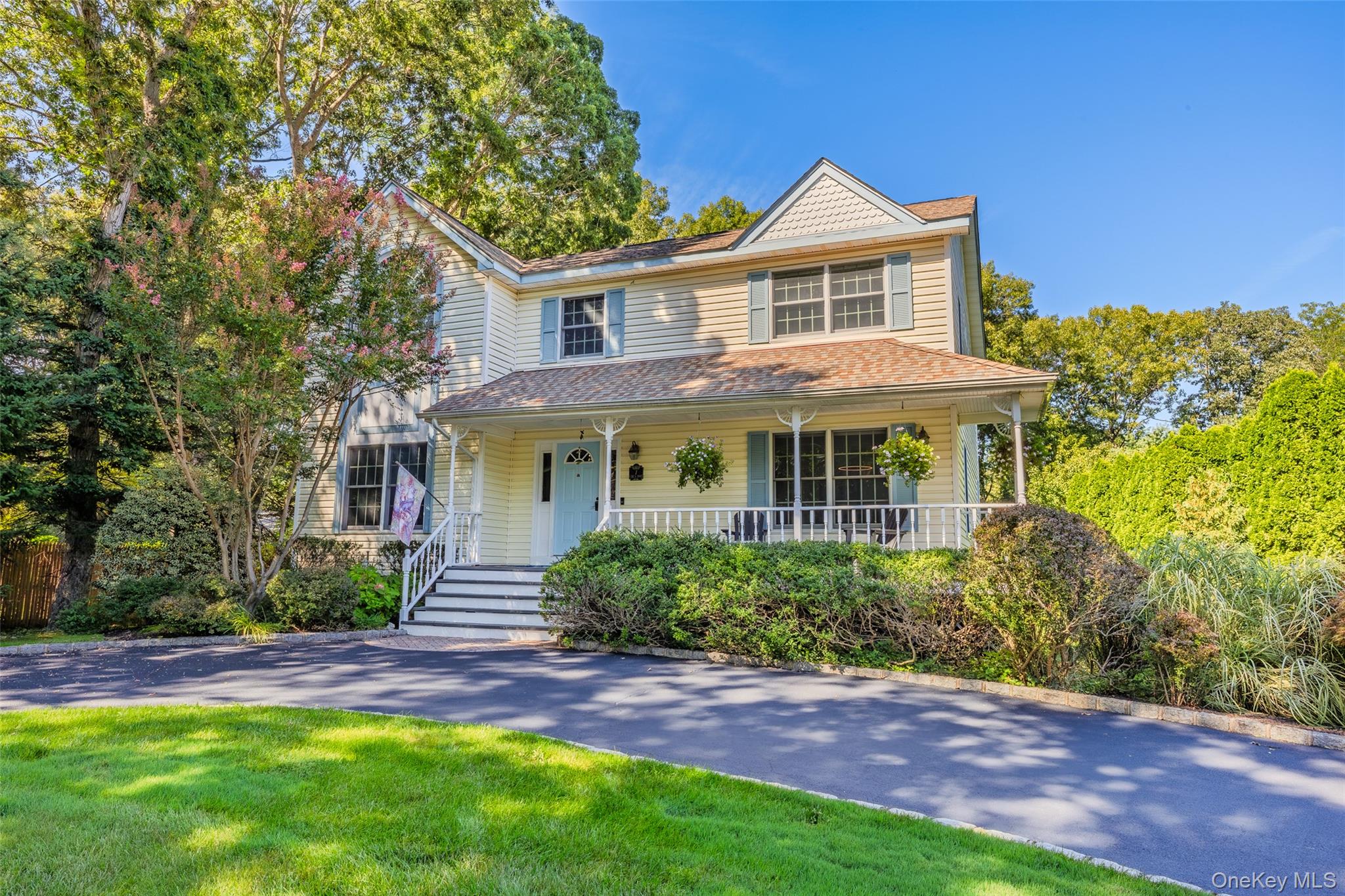 7 Holly Lane Property Photo 1