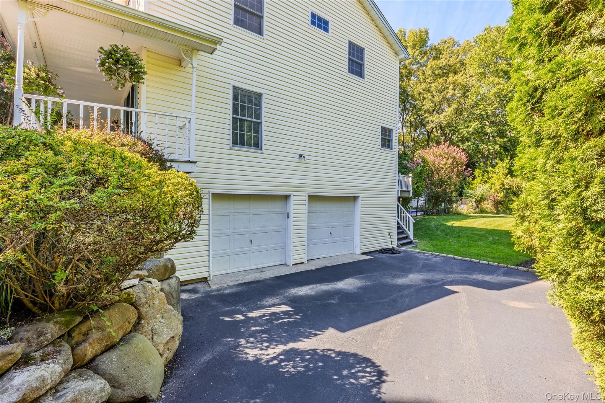 7 Holly Lane Property Photo 6