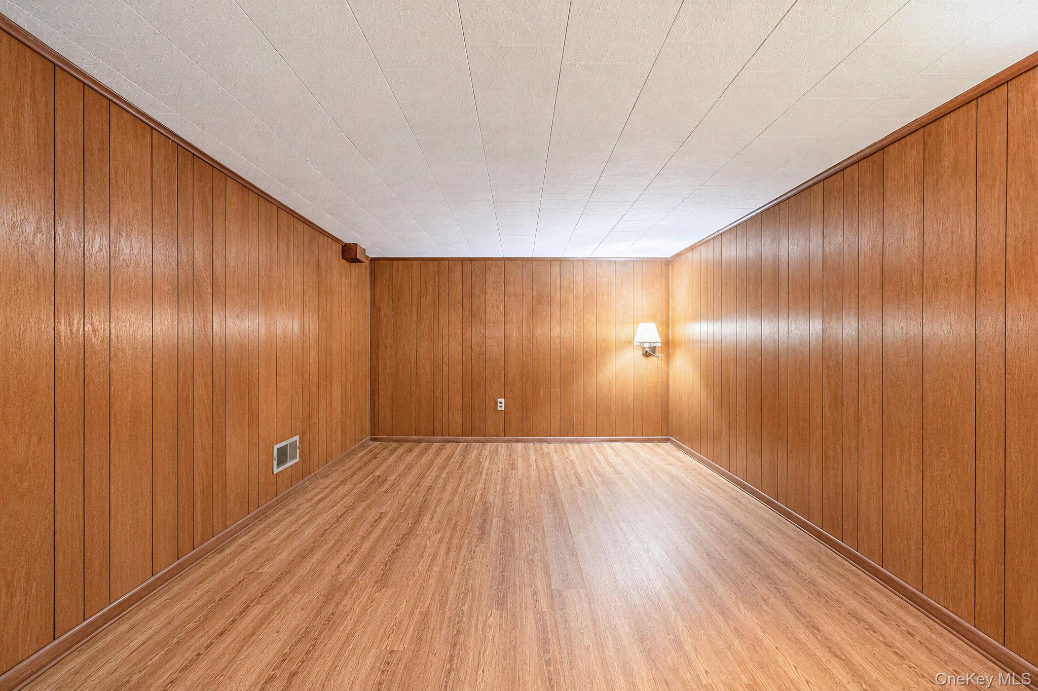 120 Midland Boulevard Property Photo 14