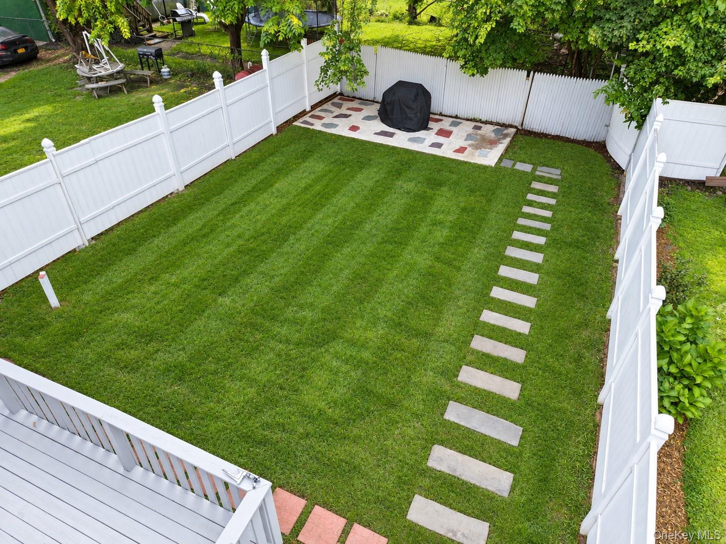 10 Field Street Property Photo 34