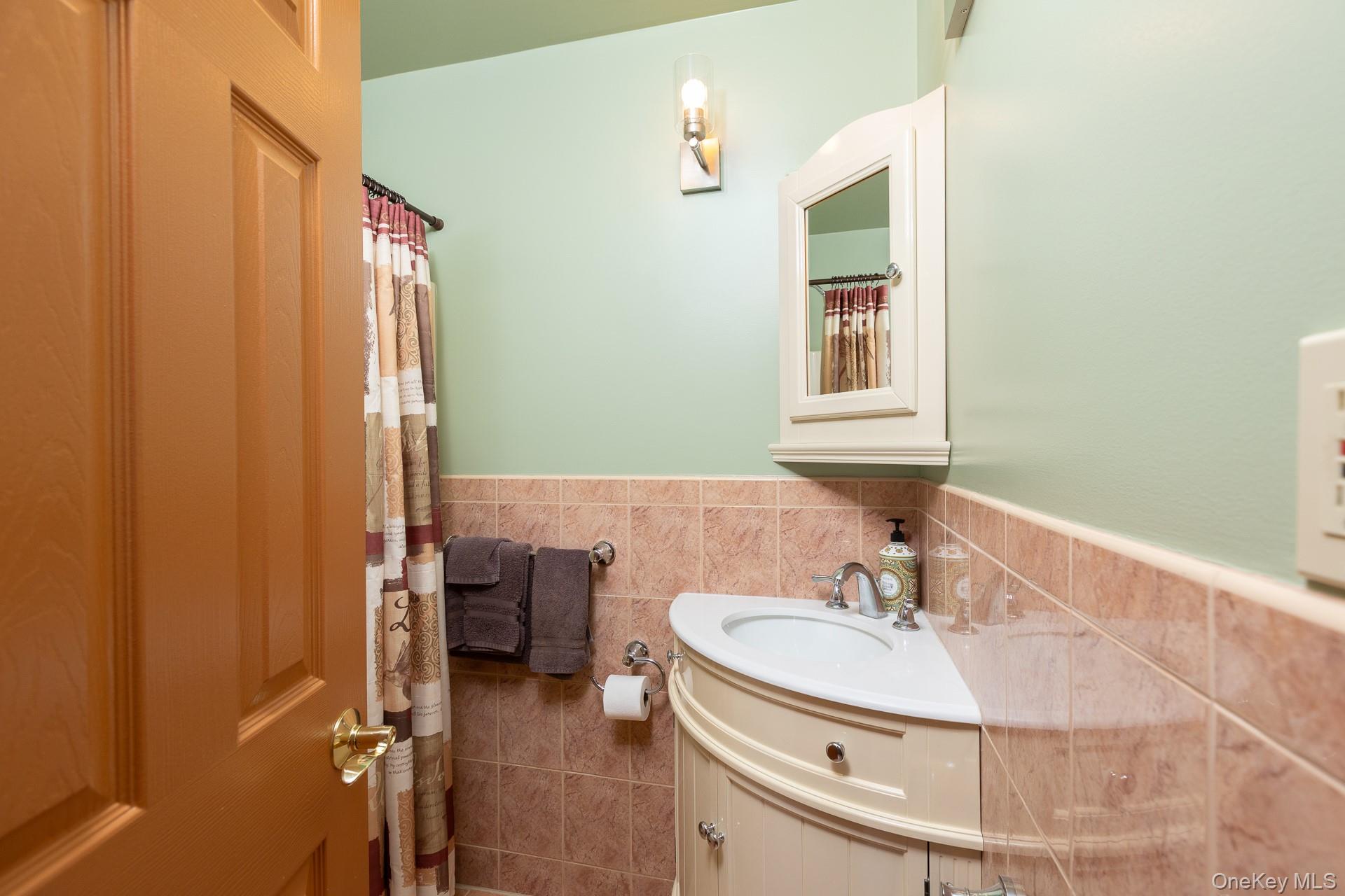 76 Wylde Road Property Photo 14