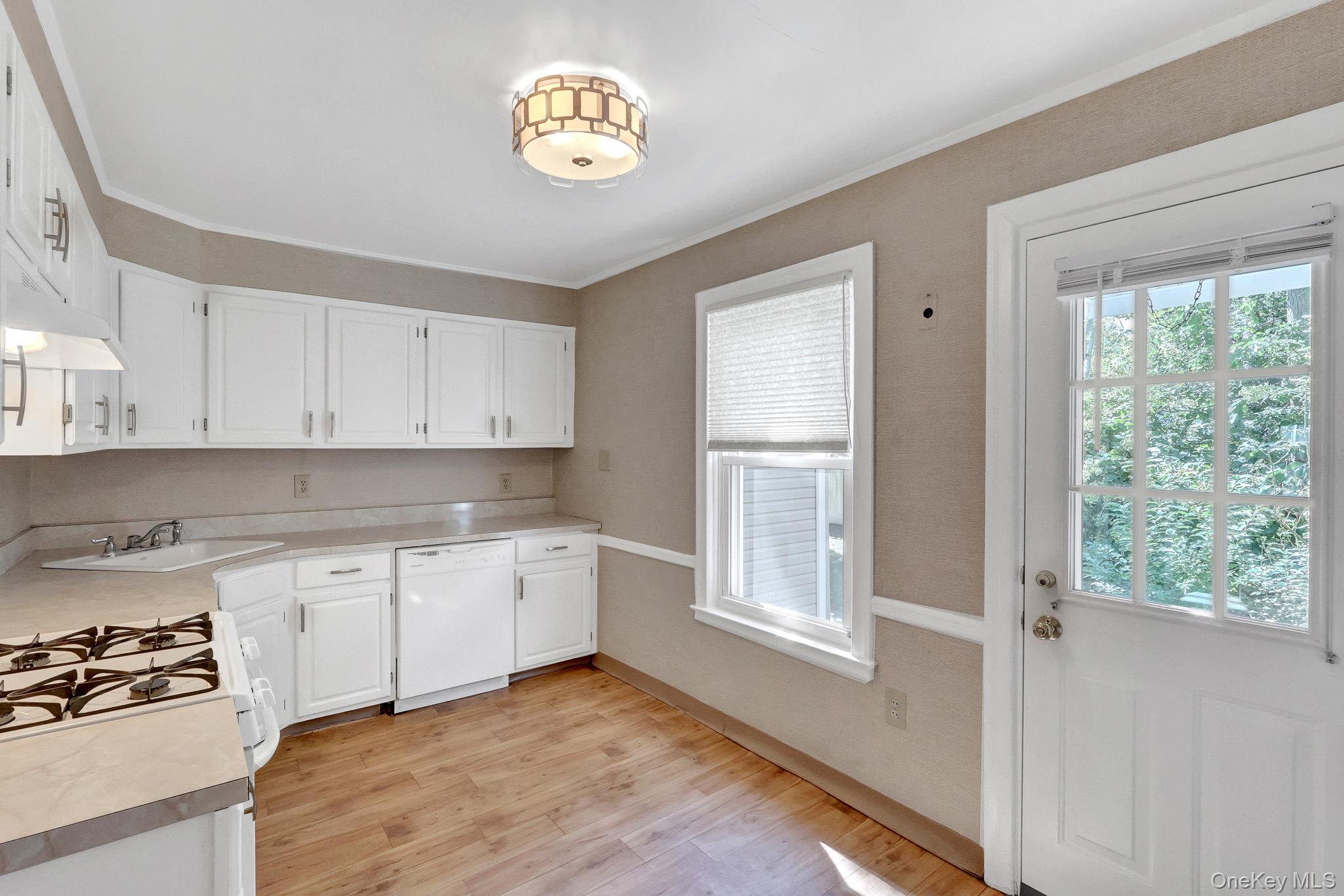 77 Elton Road Property Photo 19