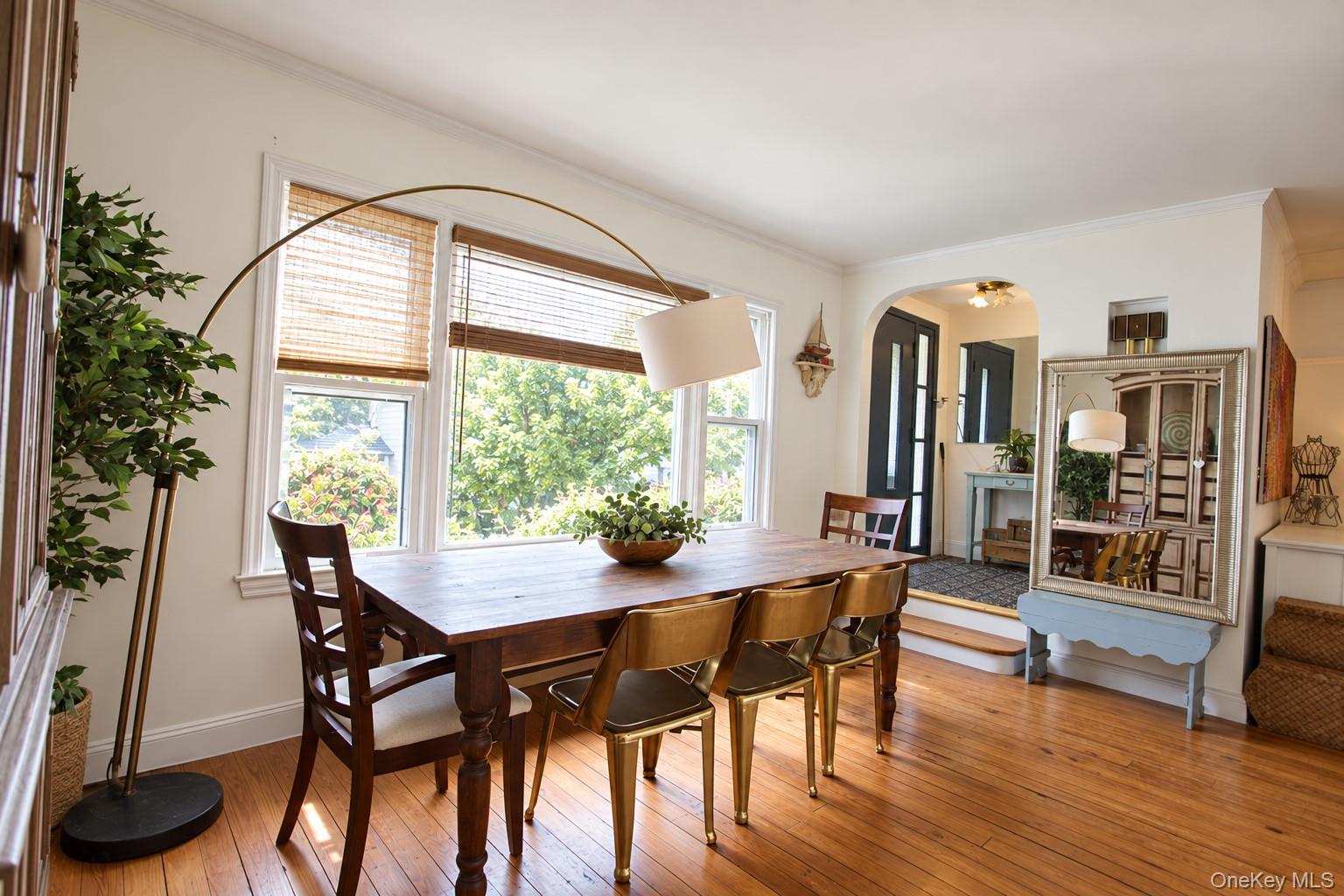 455 E Park Avenue Property Photo 6