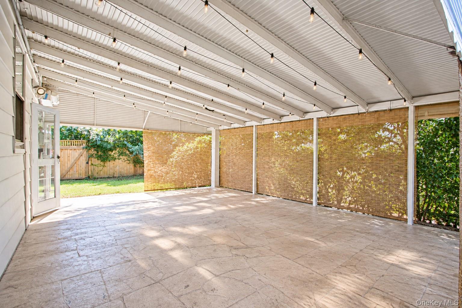 455 E Park Avenue Property Photo 36