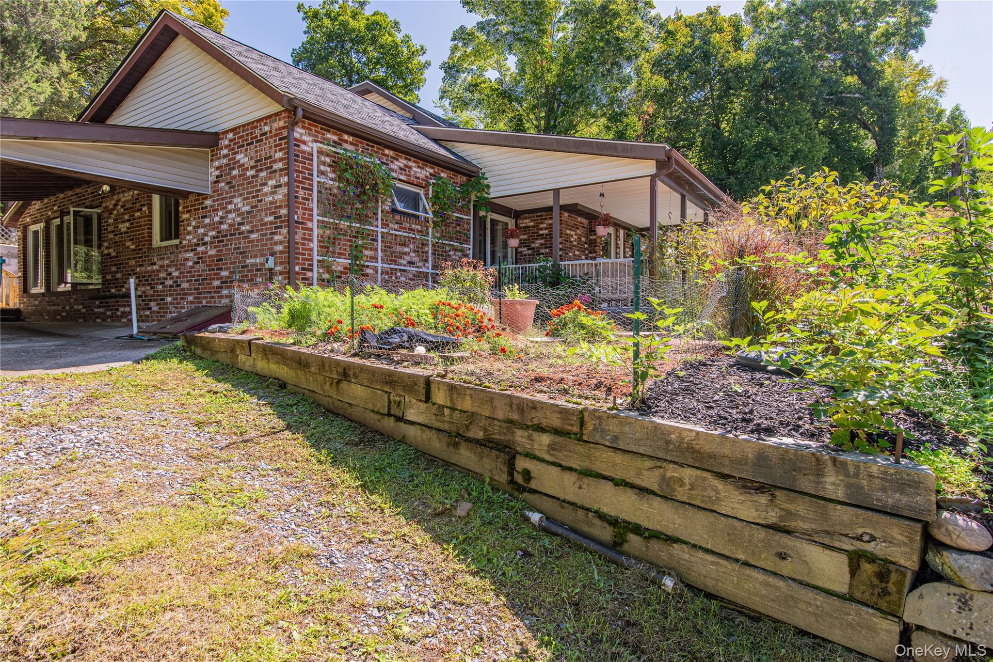 1440 Route 9g Property Photo 1